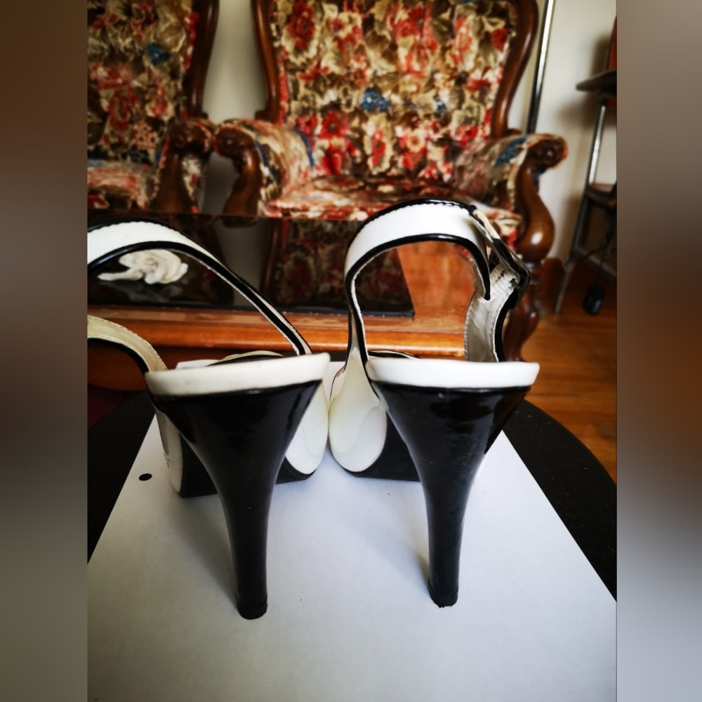 Heels - Picture 5 of 6
